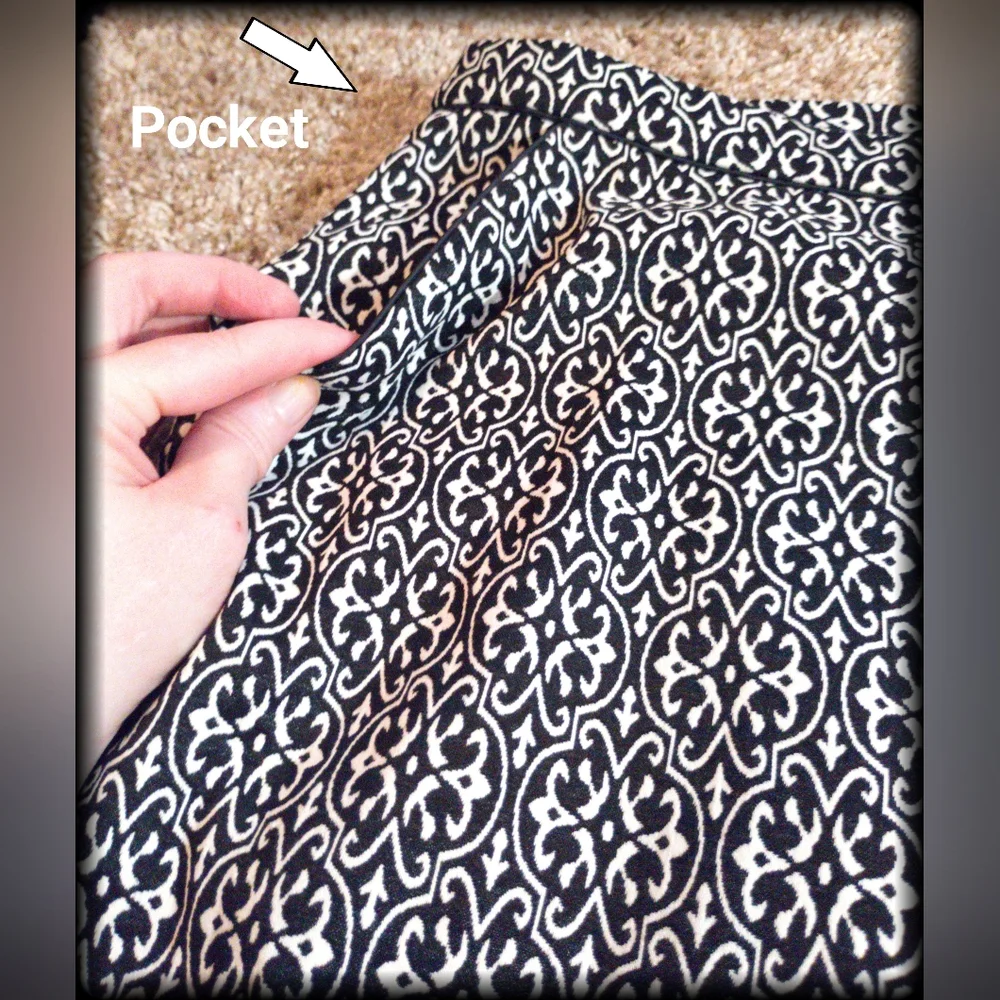 🦩dressbarn est 1962 PLUS SIZE pullon black white Geometric Paisley print 2x